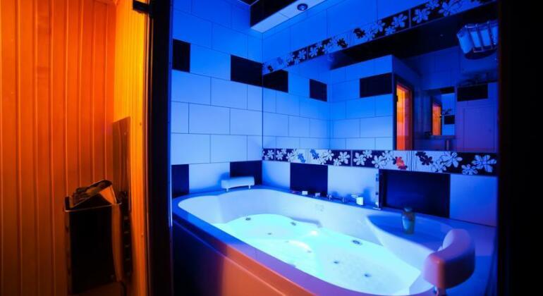 VIP Apartserg Apartment - Photo2