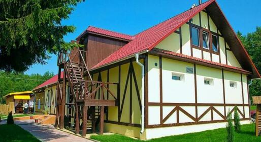 Komarovo Village Country House Priluki