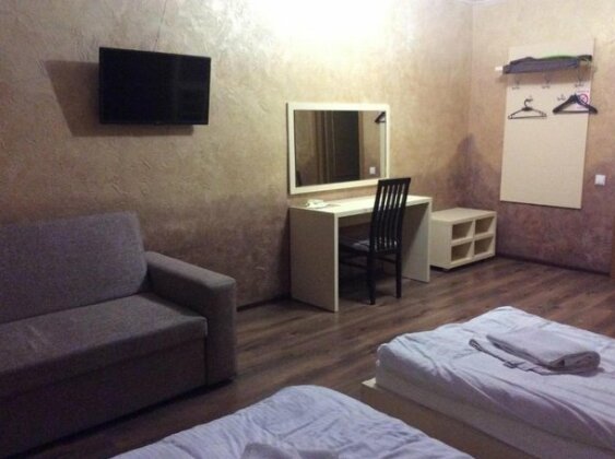 Parizh Inn - Photo2