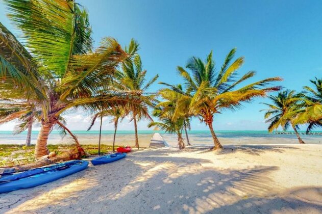 Blue Water Beach Villas - Photo2