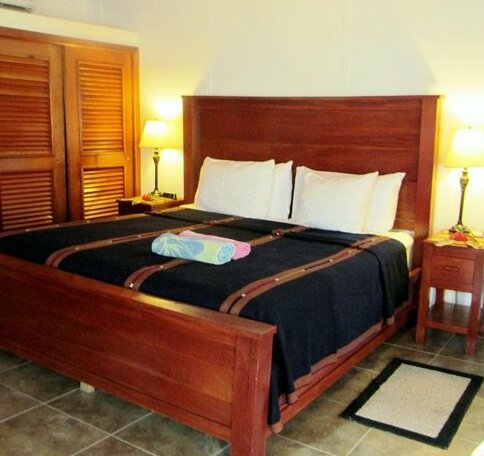 Cocotal Inn and Cabanas - Photo3