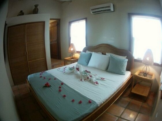 Sundiver Beach Resort
