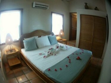 Sundiver Beach Resort