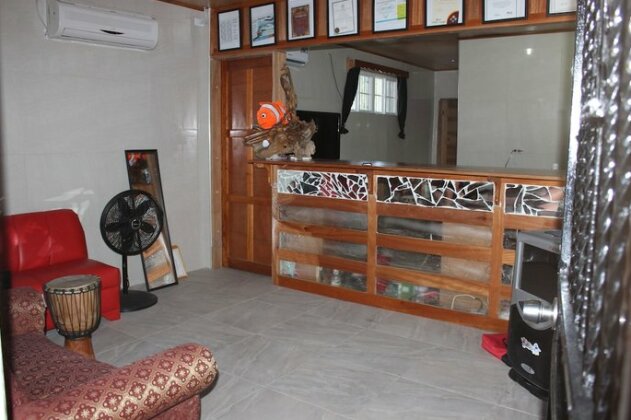 Bachelor Inn Hotel - Photo3