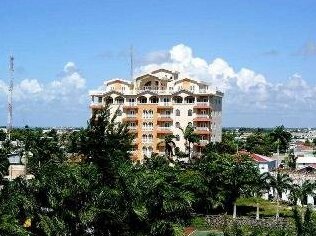 Renaissance Tower - Photo4