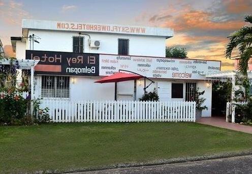 El Rey Hotel