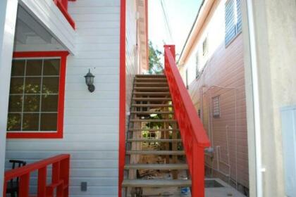Canuck Cottages