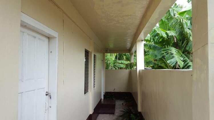 Gibson's Guest House - Photo2