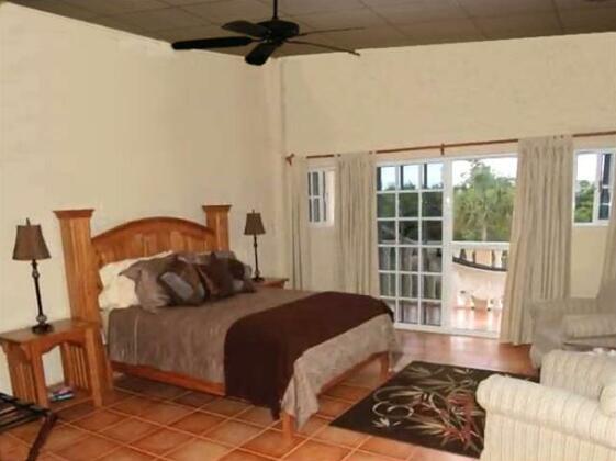 Serenity Sands Bed and Breakfast - Photo5