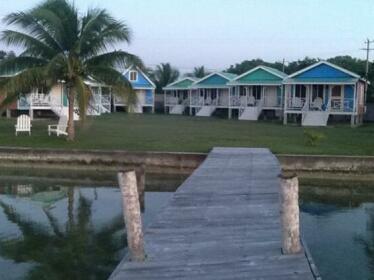 Tilt-TA-Dock Resort Belize