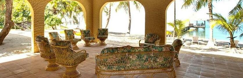 Parrot Cove Lodge - Photo3