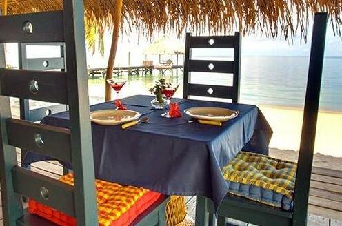 Parrot Cove Lodge - Photo4