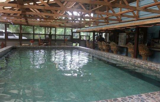 River House Lodge Hopkins - Photo5