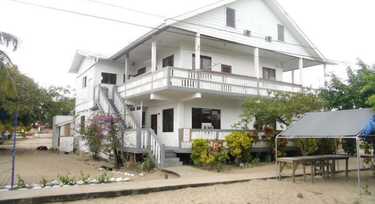 Serenade Hotel Placencia - Photo2
