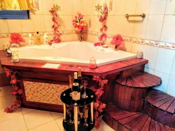 Royal Ashanti Palace - Photo3