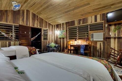 Cassia Hill Resort Belize - Photo3