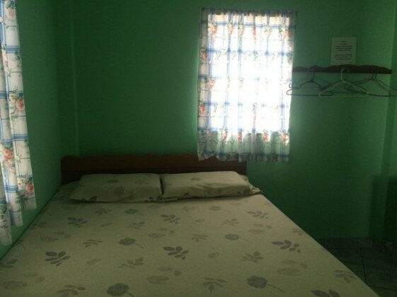 J & R Guest House - Photo3