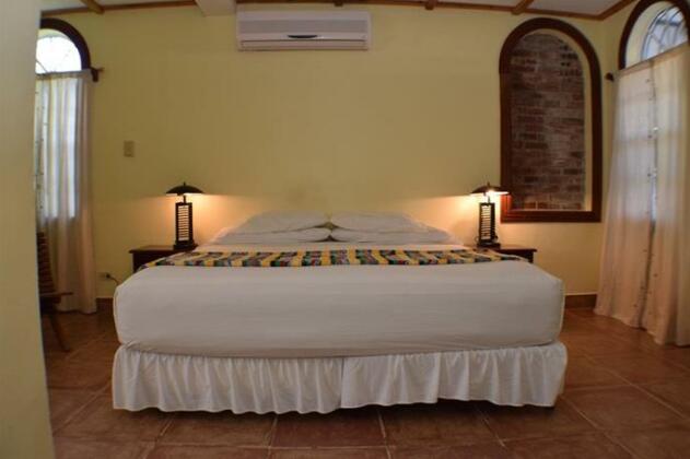 Martha's Inn - Photo3