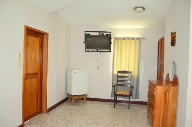 The Log Cabinn - Photo3