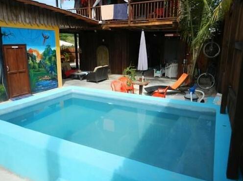 Room 4 U 2 - Photo2