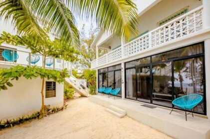 Babylon Beach Resort