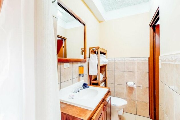 Hummingbird Home Suites - Photo4