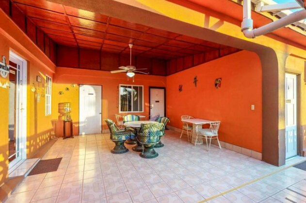Hummingbird Home Suites - Photo5