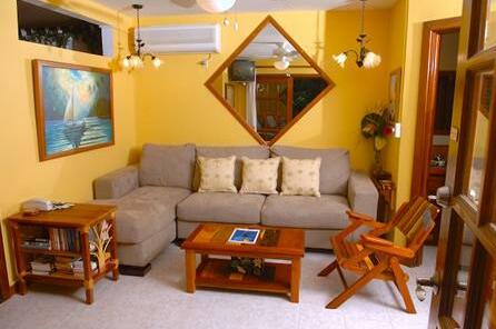 The Palms Oceanfront Suites - Photo2