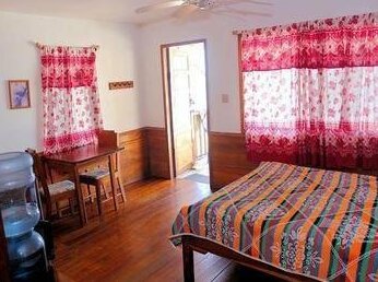 Maya Breeze Inn - Photo5