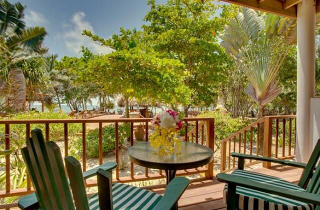 Robert's Grove Beach Resort - Photo2