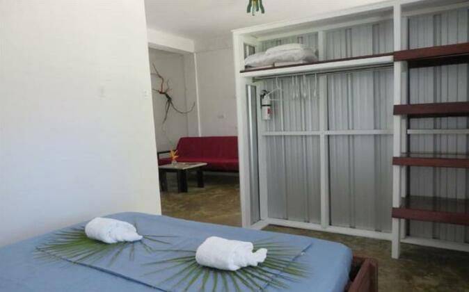 Simberts Apartments - Photo4