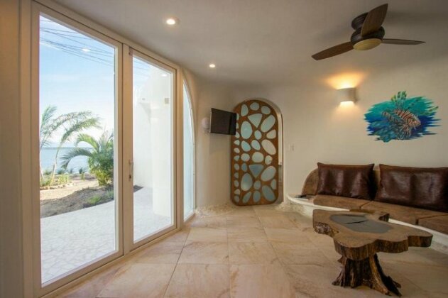 Swan Villas - Photo3