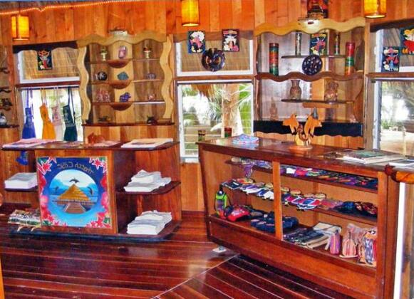 Thatch Caye Resort - Photo3