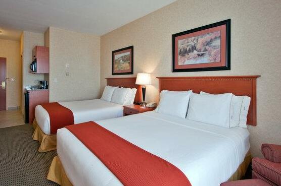 Holiday Inn Express Airdrie - Photo2