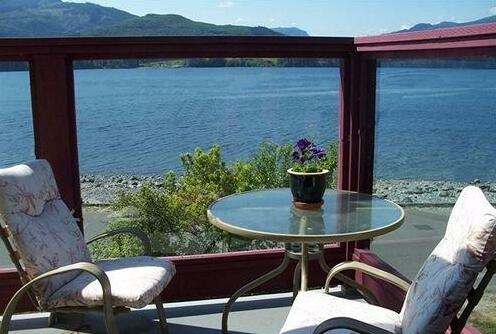 Alert Bay Lodge - Photo3