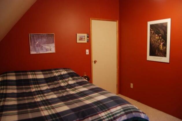 Reilly's Cabin by Apex Accommodations - Photo3