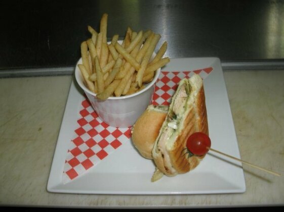 Orange Bistro - Photo5