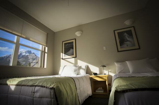 The YWCA Banff Hotel - Photo4