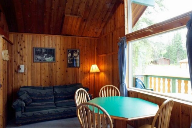 Becker's Lodge Bowron Lake Adventures Resort - Photo4