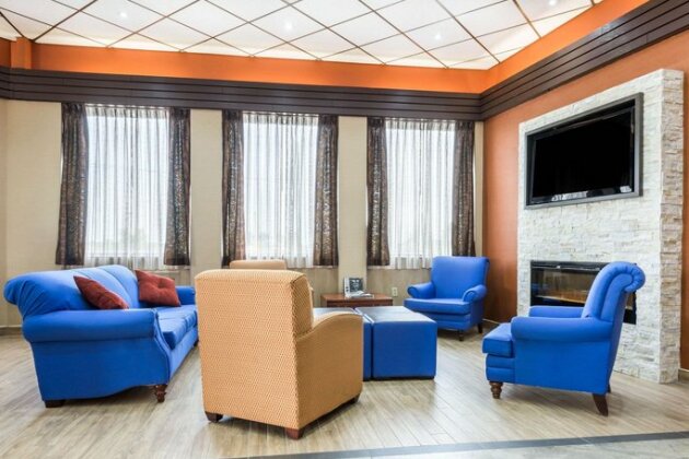 Comfort Inn & Suites Barrie - Photo4