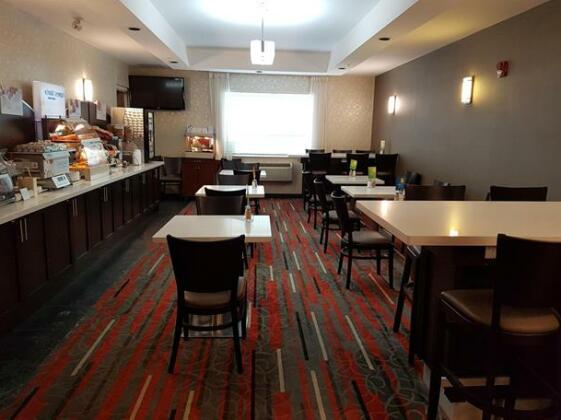 Holiday Inn Express Hotel & Suites Barrie - Photo5