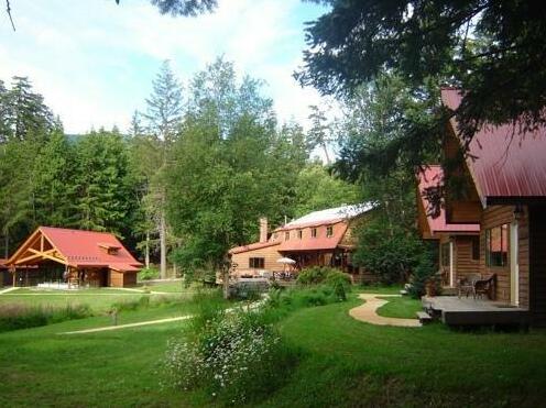 Tweedsmuir Park Lodge