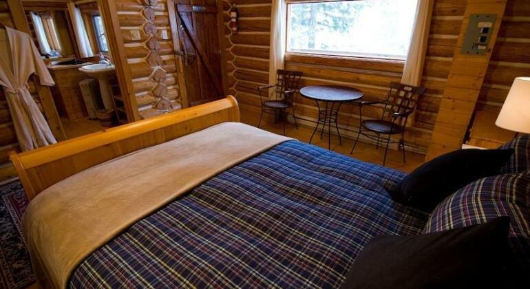 Tweedsmuir Park Lodge - Photo4