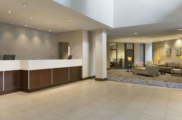 Ramada by Wyndham Belleville Harbourview Conference Center - Photo5