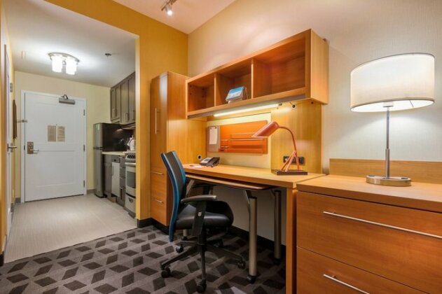 TownePlace Suites by Marriott Belleville - Photo2