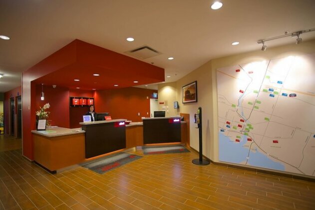 TownePlace Suites by Marriott Belleville - Photo4