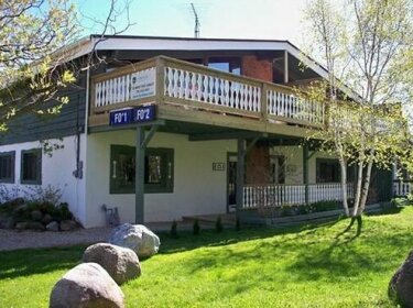 Blue Mountain Rentals - Five-Bedroom Chalet with Outdoor Hot Tub