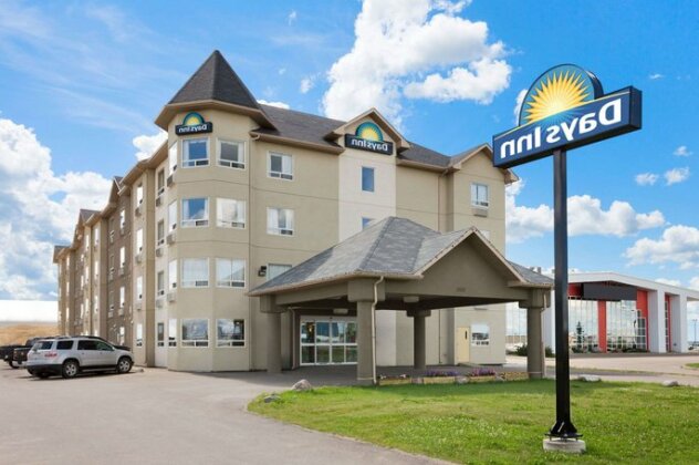 Days Inn by Wyndham Bonnyville - Photo2