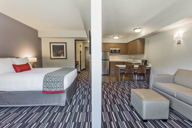 Microtel Inn & Suites by Wyndham Bonnyville - Photo3
