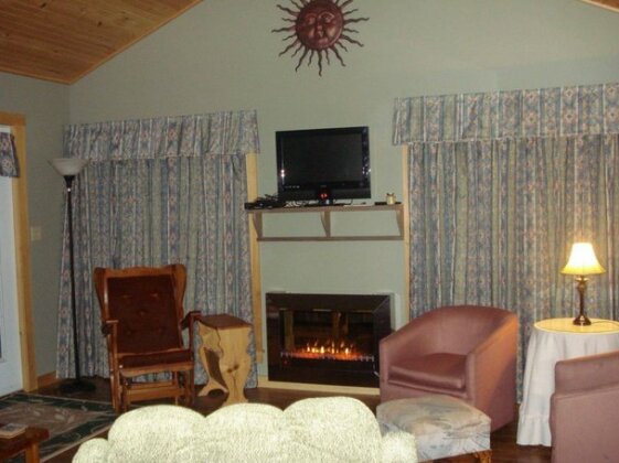 Amherst Cove Cottages - Photo3
